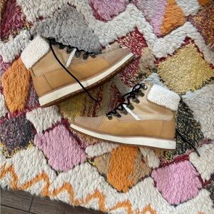 Toms Tan Winter Boots with Sherpa